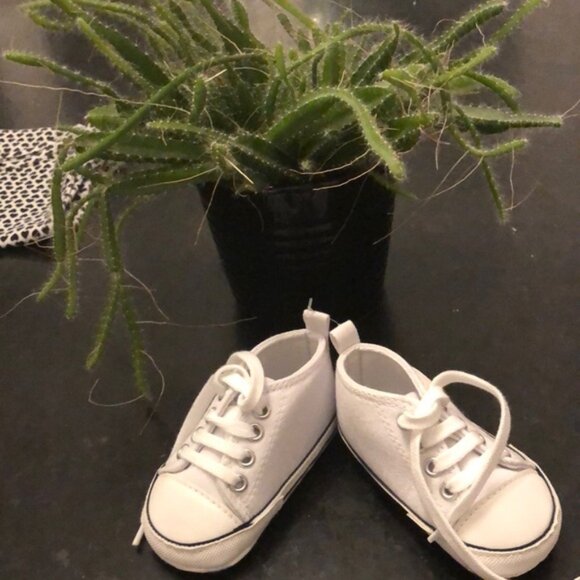 Size 3 baby baby high tops - Picture 1 of 5